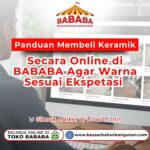 Seorang pria dari tampak belakang sedang melihat layar komputer yang menampilkan berbagai pilihan motif keramik di website Bazaar Bahan Bangunan